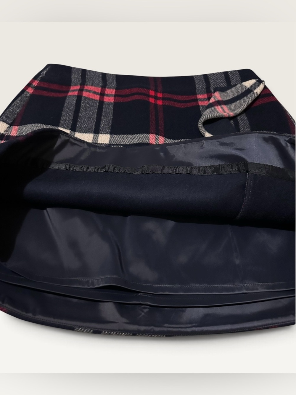 J.Crew Wool Blend Plaid Ruffle Mini Skirt Navy Red Size 12 - Picture 3 of 9